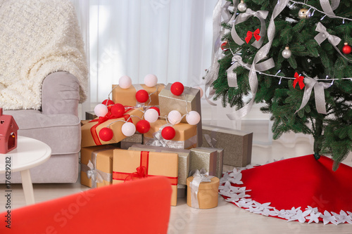 Beautiful Christmas tree wi...