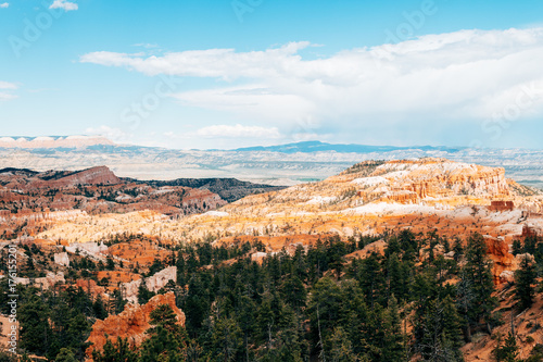 panoramic views to bryce canyon hoodoos, utah © jon_chica