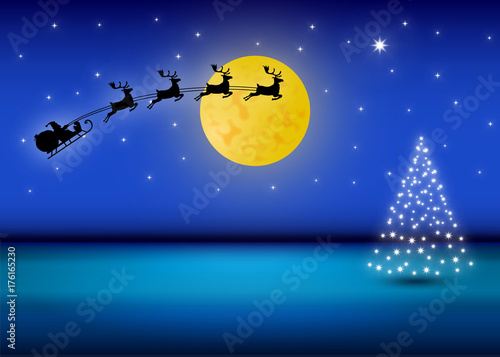 Babbo Natale sulla slitta che sta volando tra le stelle nel paesaggio invernale