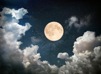 Fototapete Vollmond Vollmond am wolkenlosen Nachthimmel  © Alexander Ozerov