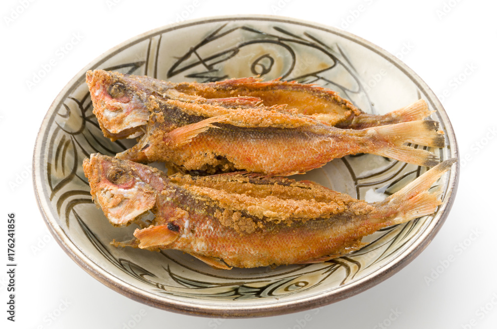 グルクン(タカサゴ)の唐揚げ グルクン(タカサゴ)の唐揚げ
