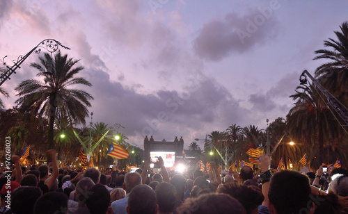 Canvas Print The day Catalan politicians disappointed the people of Catalonia, October 10, 20