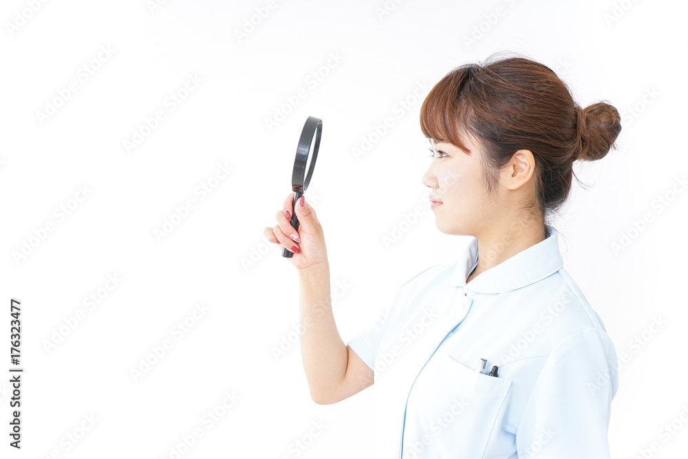 Nurse having loupe