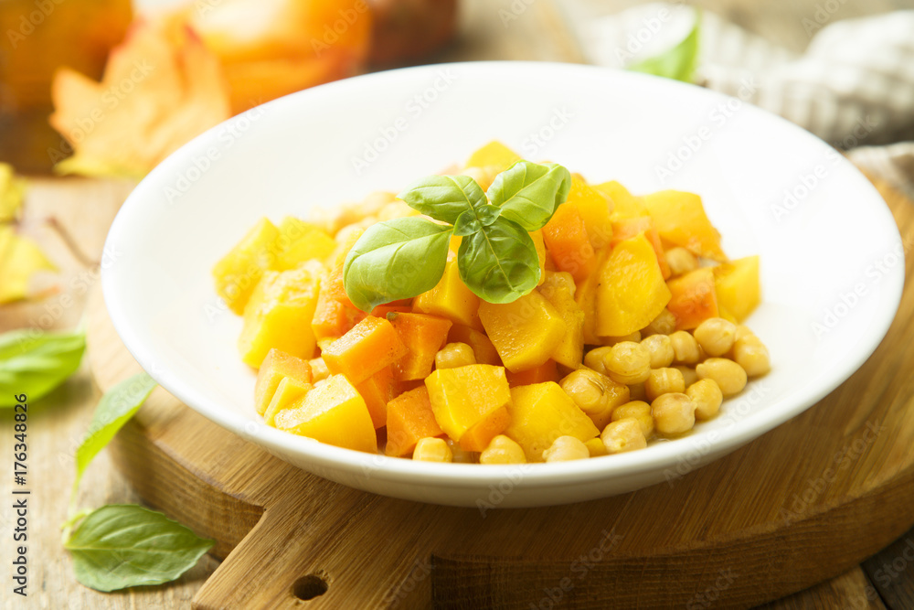 Carrot and pumpkin curry with chickpeas Carrot and pumpkin curry with chickpeas