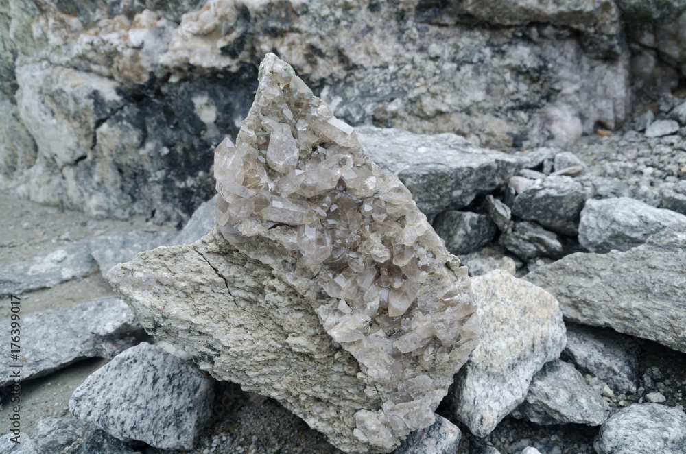 Smoky quartz crystals discovery in the french Alps Smoky quartz crystals discovery in the french Alps