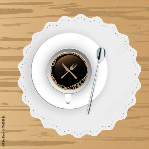 Kaffee auf Holztisch - Besteck - gekreuzt