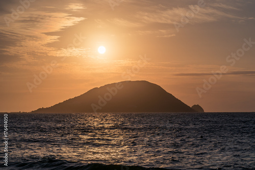 玄海島に沈む夕日