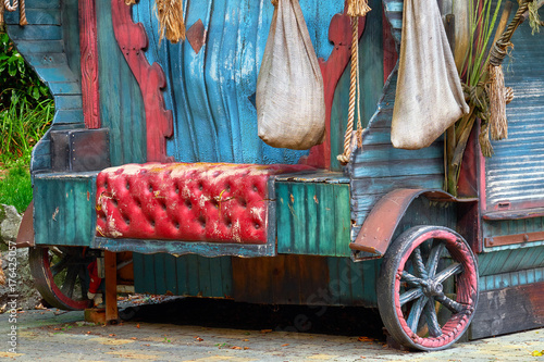 Wallpaper Mural theater and circus wagon Torontodigital.ca