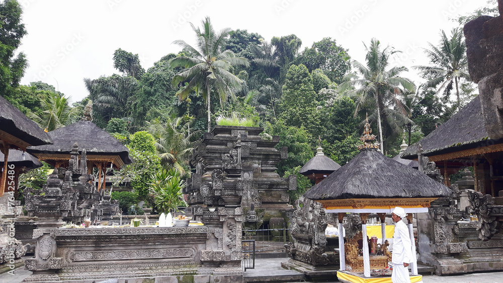 Temple Tirta Empul et sa source sacrée sur l'île de Bali, Indonésie Temple Tirta Empul et sa source sacrée sur l'île de Bali, Indonésie