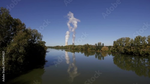 Vidéo, France, Centrale nucléaire de Golfech