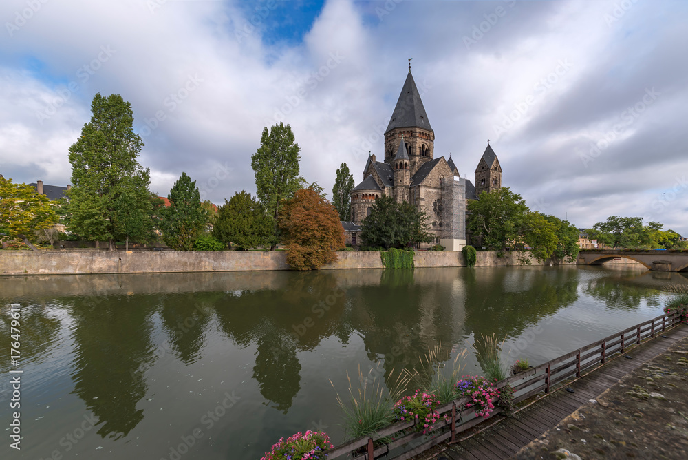 New protestant temple in Metz located along of the Moselle river, in Est of France, near by the German border New protestant temple in Metz located along of the Moselle river, in Est of France, near by the German border