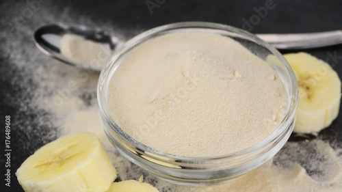 Rotating Banana Powder (seamless loopable 4K UHD footage)