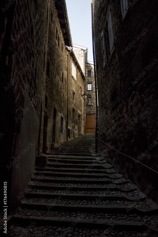 Alley of Le-Puy