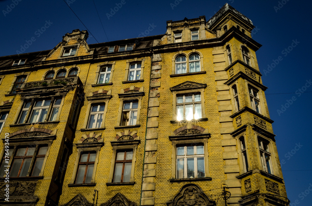 Fototapeta premium old apartment building in poland