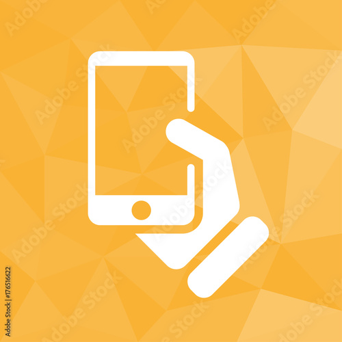 Hand hält Smartphone - Icon mit geometrischem Hintergrund gelb