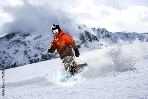 winter skier  © magdal3na
