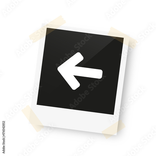 eingeklebtes Foto - Pfeil - links