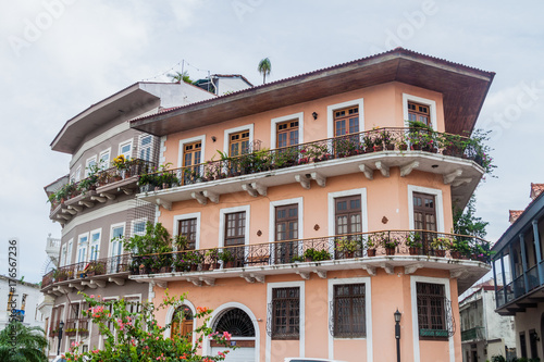 Fototapeta Naklejka Na Ścianę i Meble -  Colonial buildings in Casco Viejo (Historic Center) in Panama City
