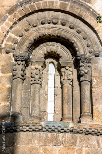 Ventana abside Colegiata Santa Juliana