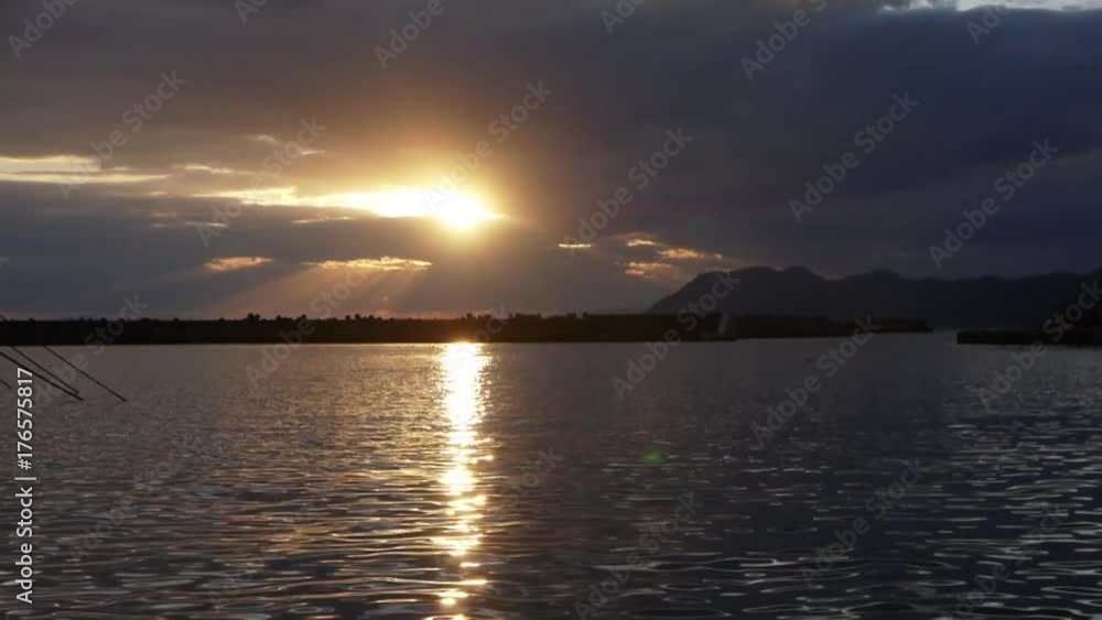 漁港の夕日 北海道噴火湾 漁港の夕日 北海道噴火湾