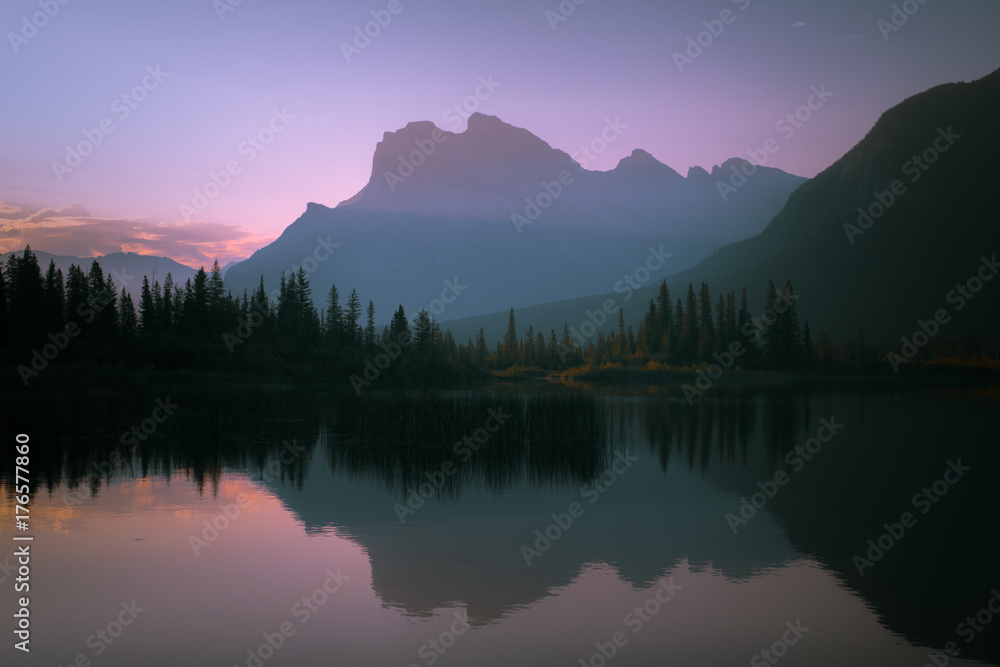 Obraz premium Vermillion Sunrise