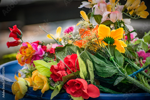 Artificial flower