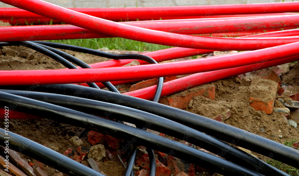 Power cables, red and black