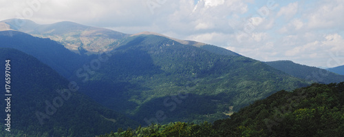 Fototapeta Naklejka Na Ścianę i Meble -  Mountains Karpaty, Ukraine