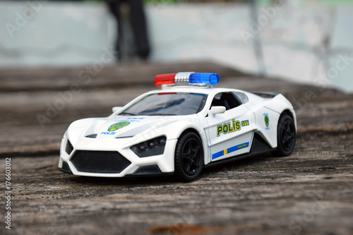 Police Sports Super Car (Toy) © syhussaini