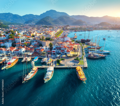 Aerial view of boats and be...