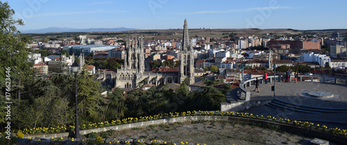 Panorámica de la ciudad de Burgos, España, desde el mirador. 