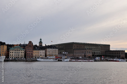 Blick übers Wasser zur Altstadt von Stockholm in Schweden © Hans-Jürgen Lange