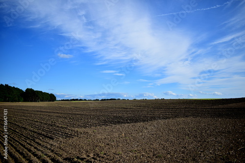 Wolkenspiel im weiten