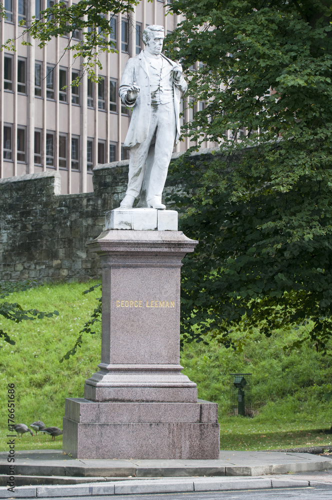 Statue of George Leeman in York