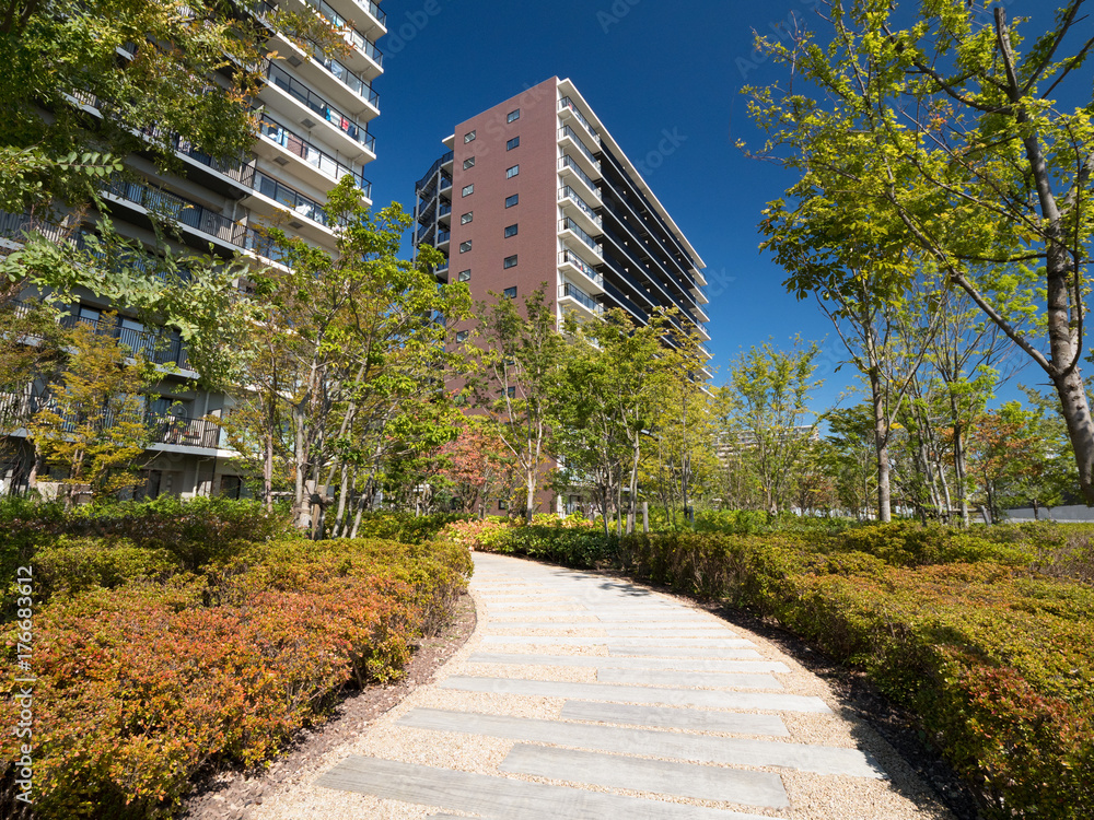 緑に囲まれたマンション 緑に囲まれたマンション