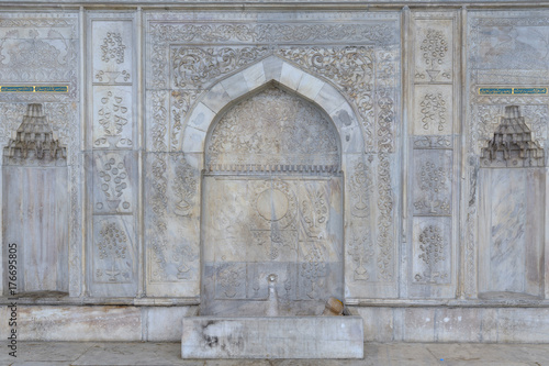 Detail der Findikli-Moschee in Istanbul/Türkei