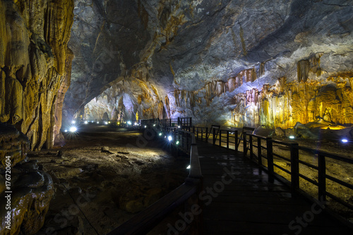 Corridor in the Phong Nha Cave in Vietnam © Jeff