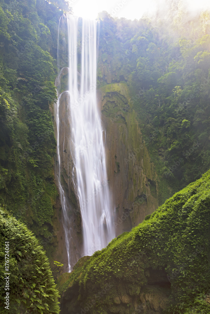 Fototapeta premium Tongling Great Falls, Tongling Grand Canyon, Guangxi Province, China