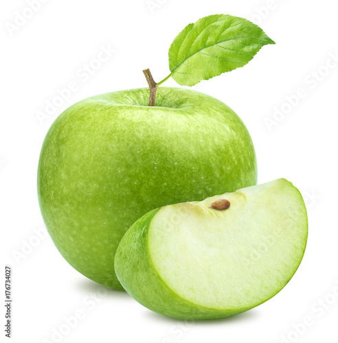 Foto One green apple and quarter piece isolated on white background