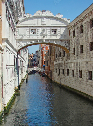 The bridge of sighs in Venice, Italy © Ольга Мещерякова