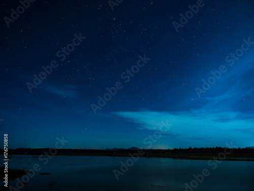 Fototapeta Naklejka Na Ścianę i Meble -  starry night at the lake