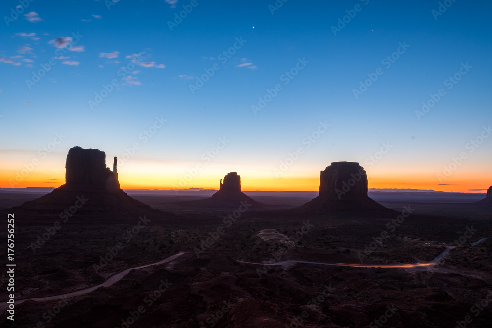 amazing sunrise at monument valley, arizona amazing sunrise at monument valley, arizona