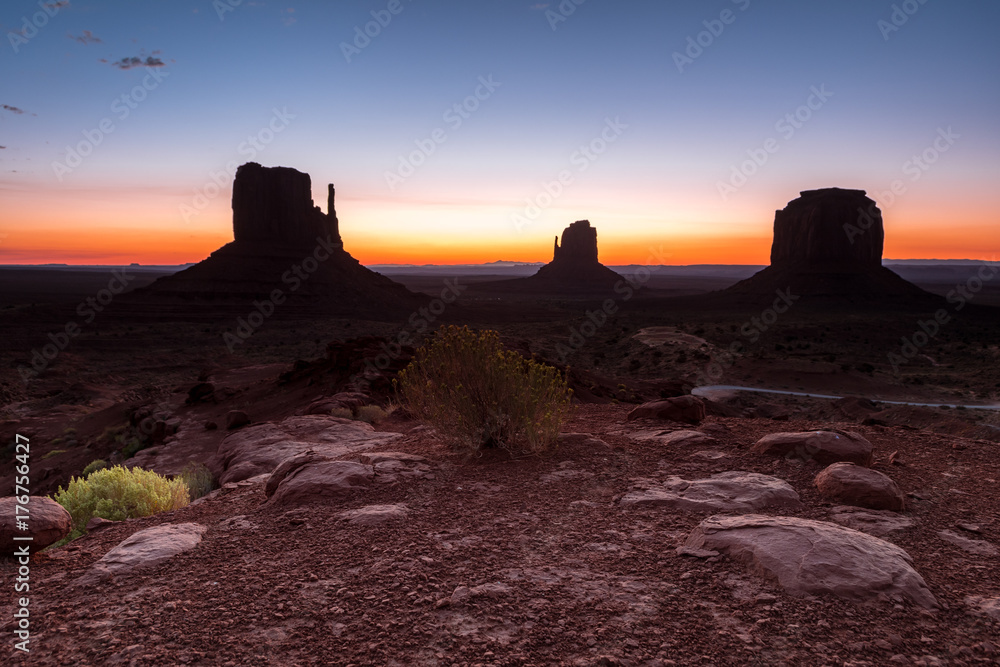 amazing sunrise at monument valley, arizona