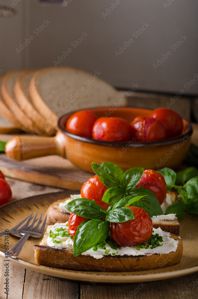Bread cheese spread baked tomato