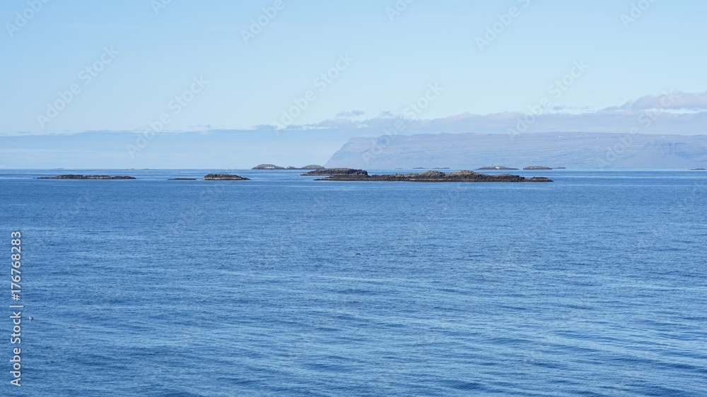 Fähre über den Breidafjördur zu den Westfjorden / Landschaft West-Island Fähre über den Breidafjördur zu den Westfjorden / Landschaft West-Island
