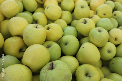 apple