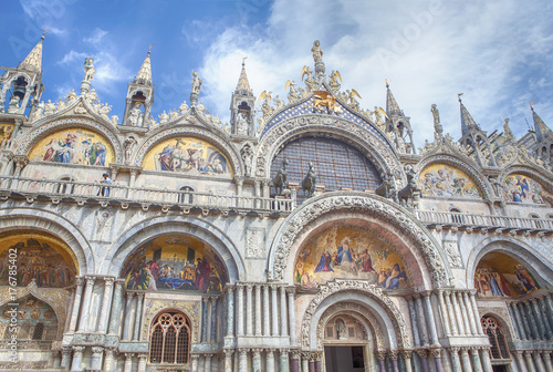 San Marko Basilica in Venice © russieseo