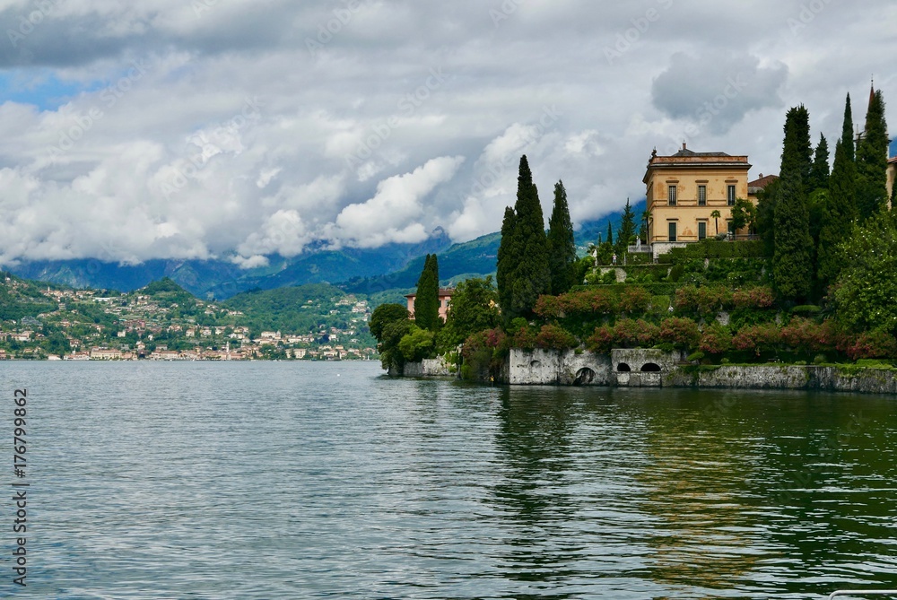 Fototapeta premium View along the lake como shoreline at Varenna