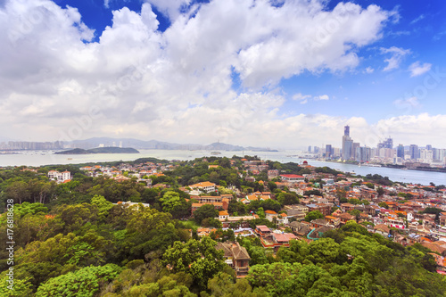 Fototapeta Naklejka Na Ścianę i Meble -  China Xiamen beautiful city building and skyline