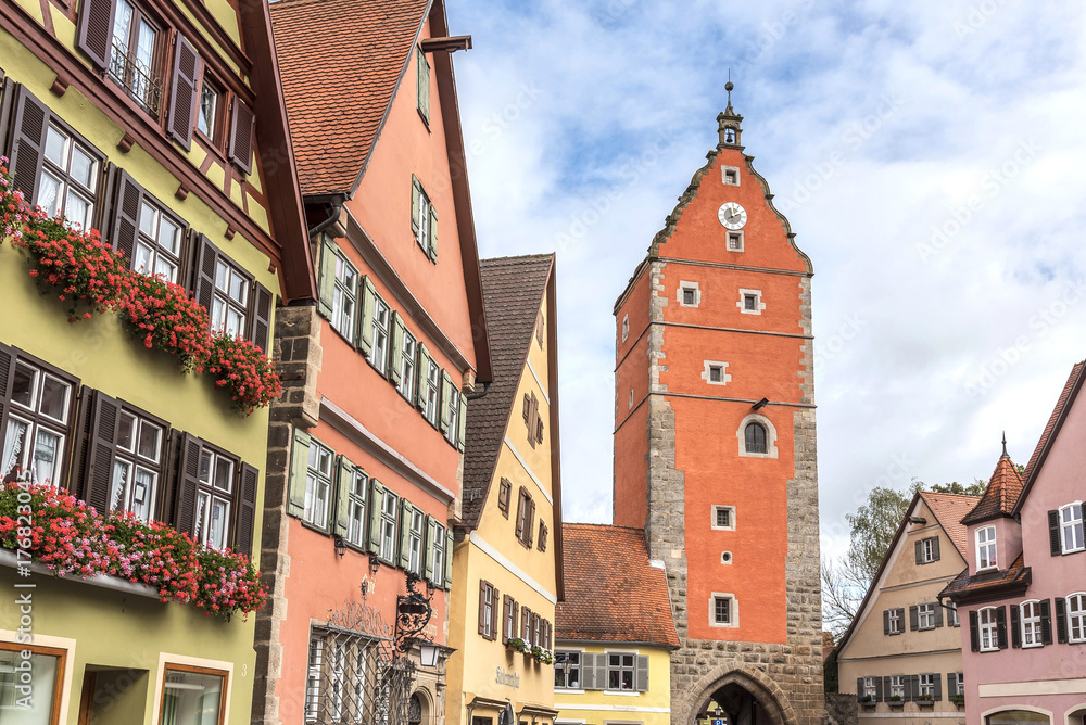 Historische Altstadt von Dinkelsbühl mit Wörnitztor